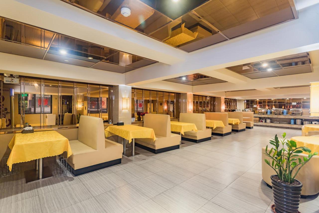 Super 8 Hotel Select Guangzhou Railway Station Xicun Subway Station Exterior photo