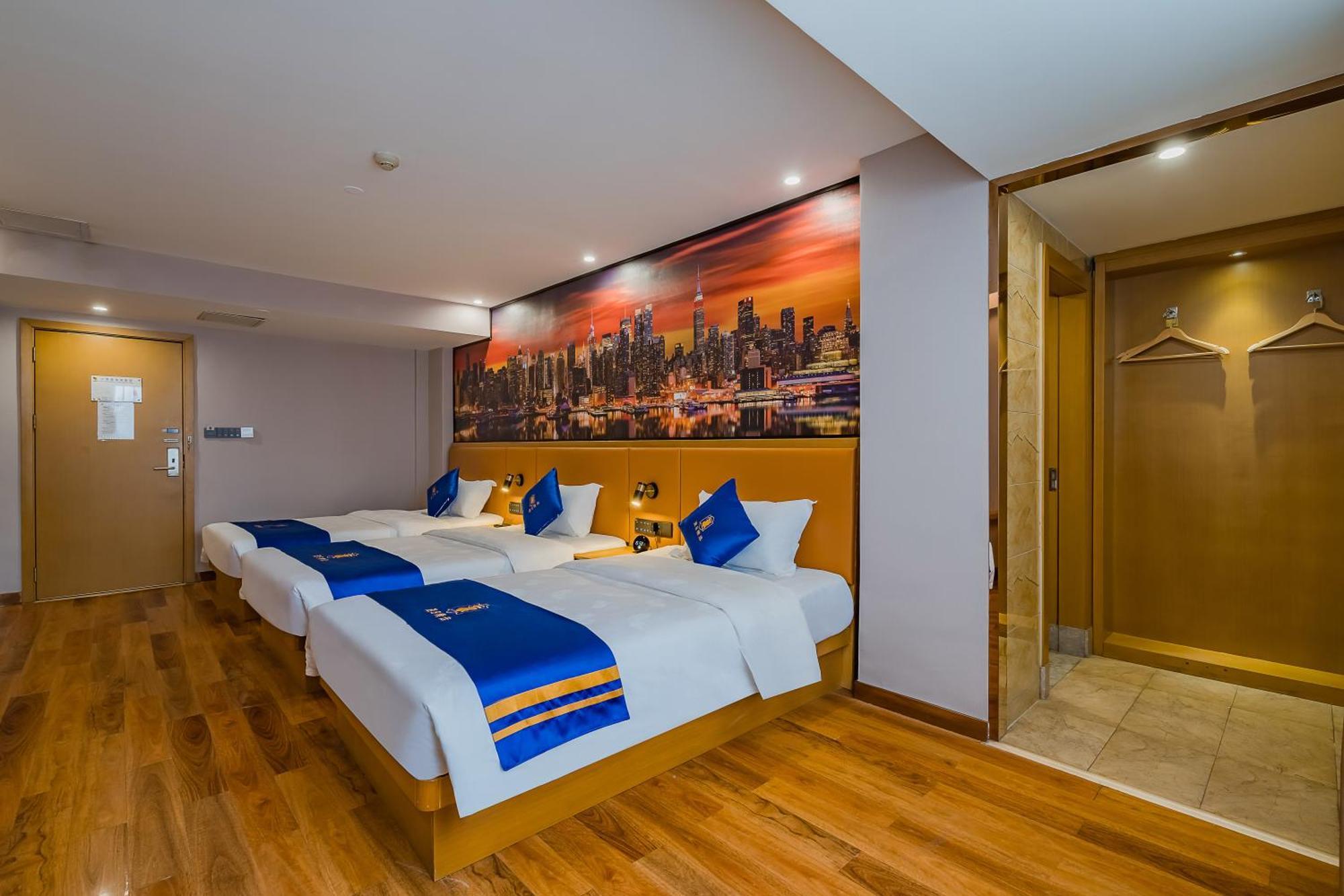 Super 8 Hotel Select Guangzhou Railway Station Xicun Subway Station Exterior photo